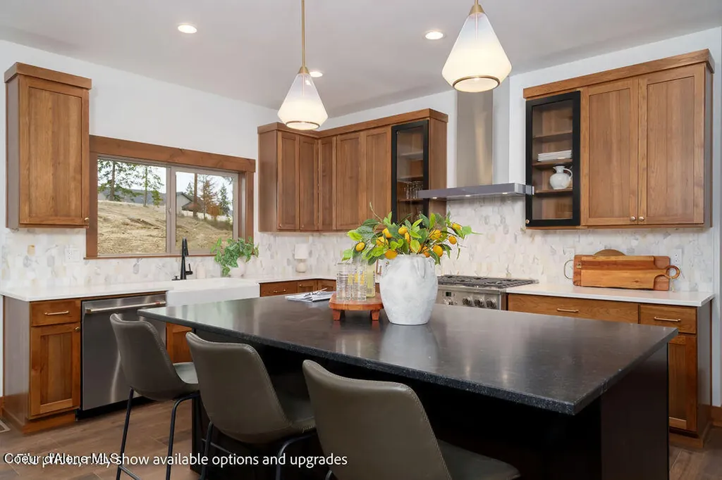 11958 N Rocking R Road Hayden ID 83835