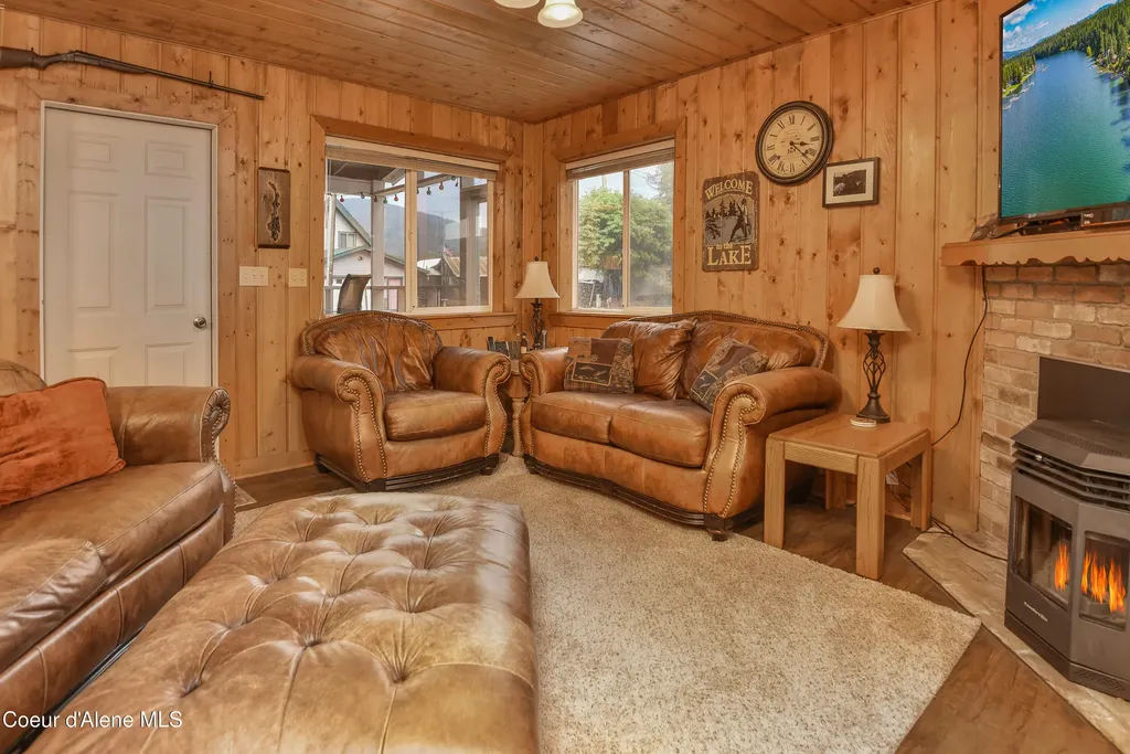 212 S Granite Bay Road Nordman ID 83848