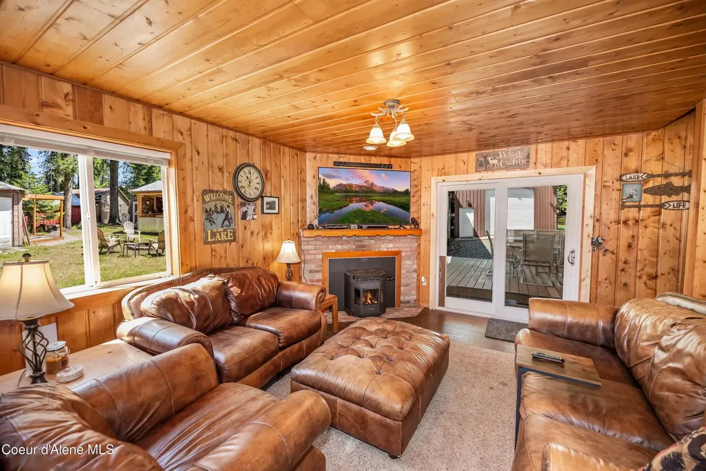 212 S Granite Bay Road Nordman ID 83848