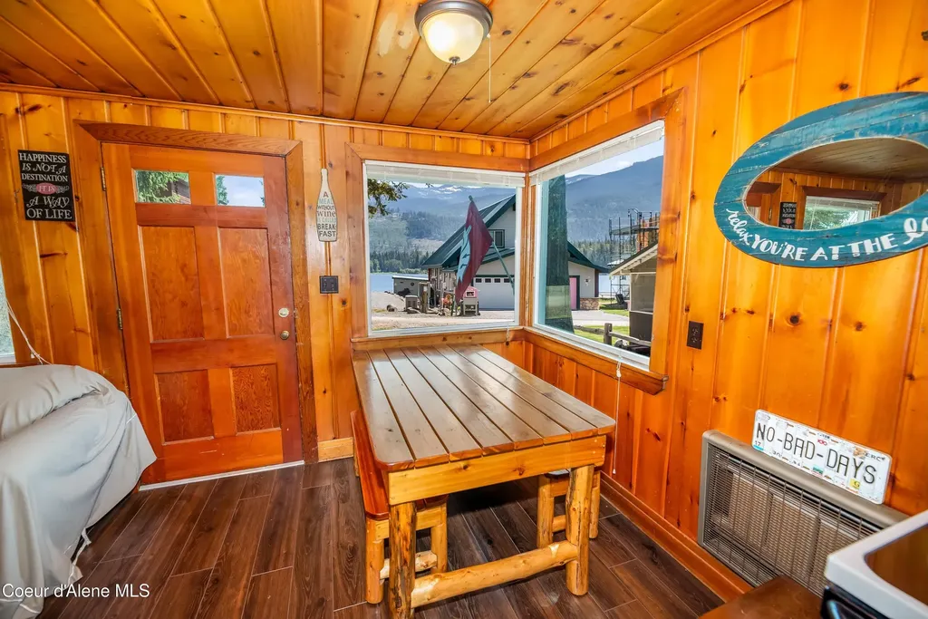 212 S Granite Bay Road Nordman ID 83848