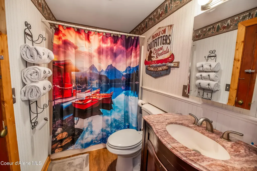 212 S Granite Bay Road Nordman ID 83848