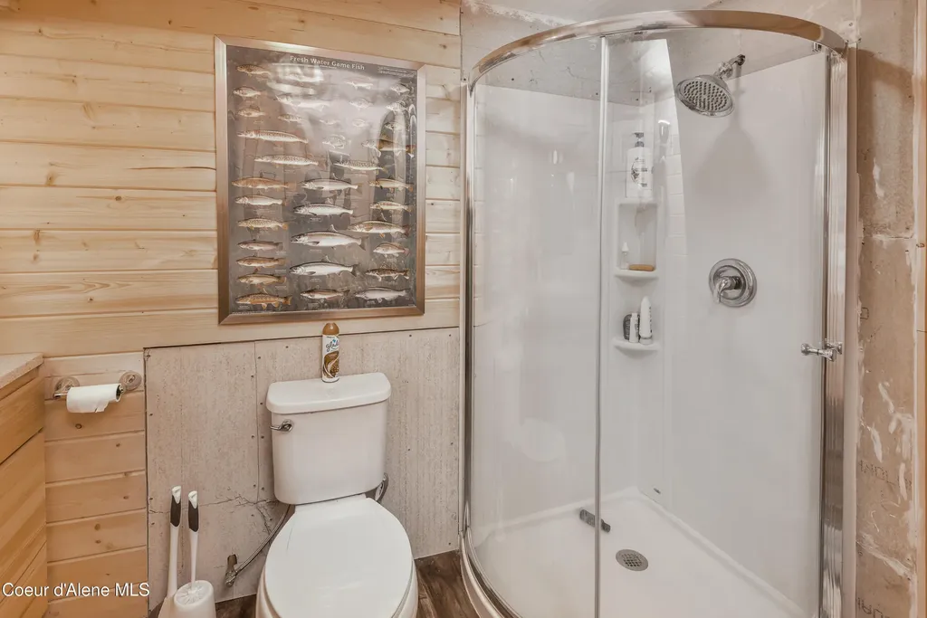 212 S Granite Bay Road Nordman ID 83848