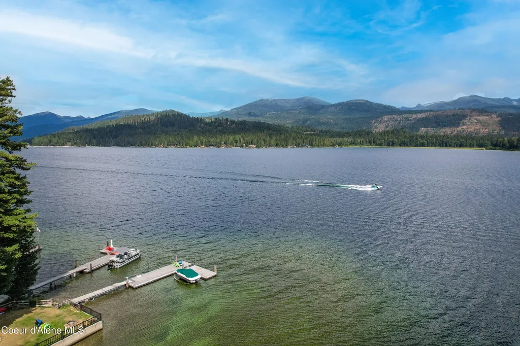 212 S Granite Bay Road Nordman ID 83848