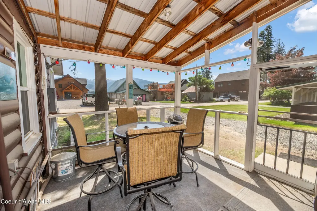212 S Granite Bay Road Nordman ID 83848