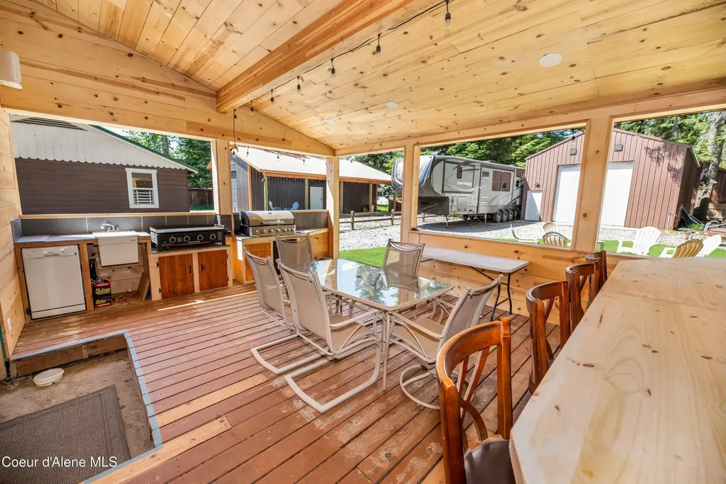 212 S Granite Bay Road Nordman ID 83848