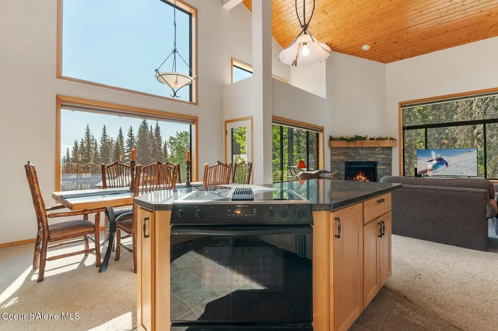 227 Crystal Springs Road Sandpoint ID 83864