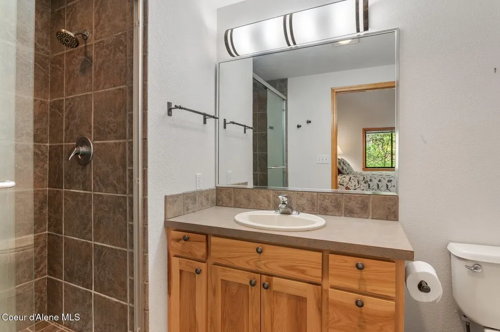 227 Crystal Springs Road Sandpoint ID 83864