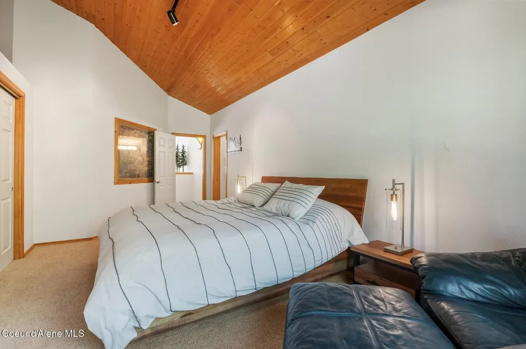 227 Crystal Springs Road Sandpoint ID 83864