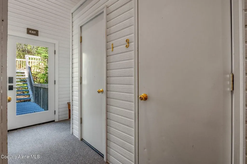 227 Crystal Springs Road Sandpoint ID 83864