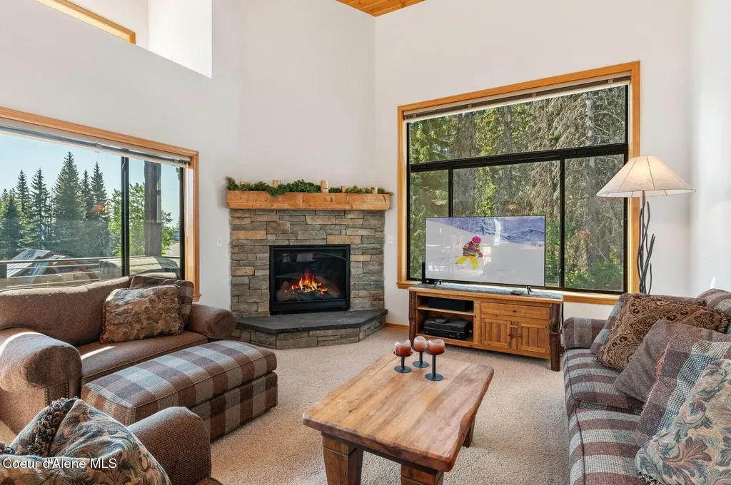 227 Crystal Springs Road Sandpoint ID 83864