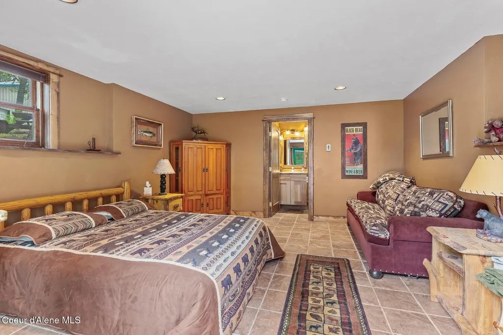 31756 N Riffle Road Spirit Lake ID 83869