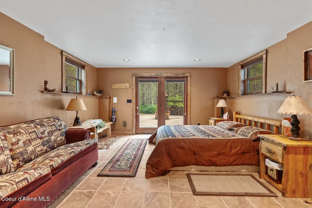 31756 N Riffle Road Spirit Lake ID 83869