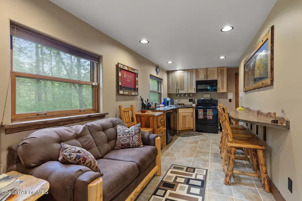 31756 N Riffle Road Spirit Lake ID 83869