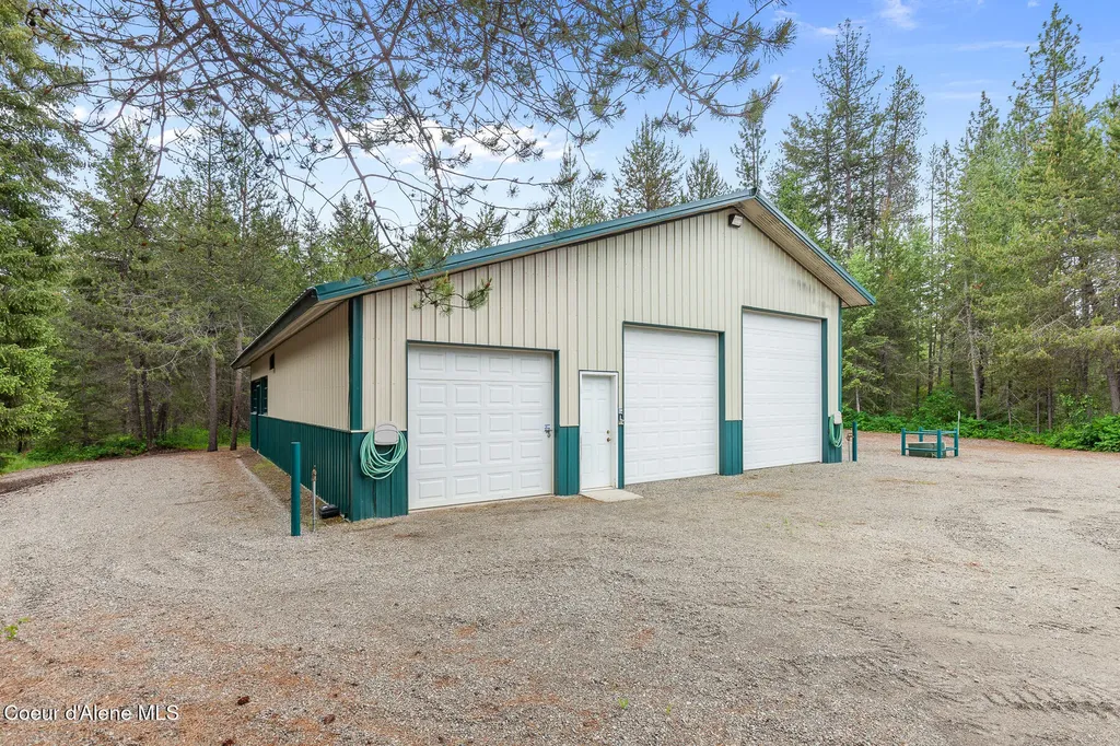31756 N Riffle Road Spirit Lake ID 83869