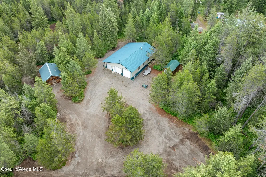 31756 N Riffle Road Spirit Lake ID 83869