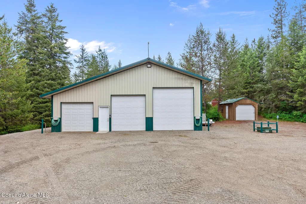 31756 N Riffle Road Spirit Lake ID 83869