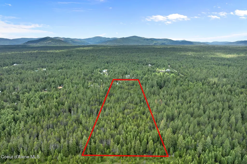 31756 N Riffle Road Spirit Lake ID 83869