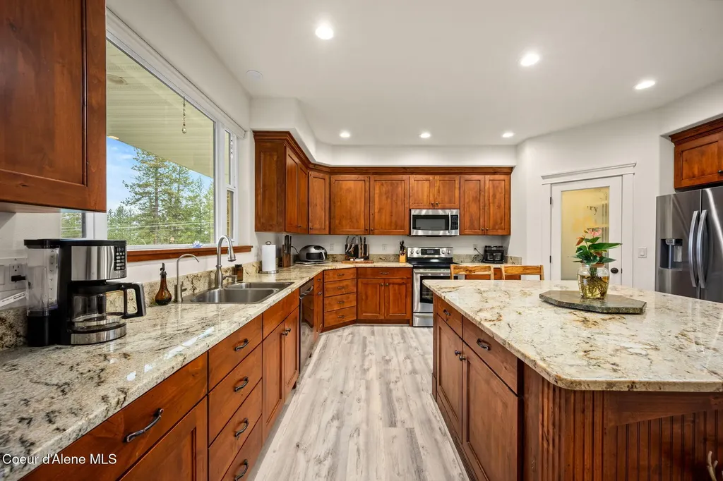 6532 E Poleline Avenue Post Falls ID 83854