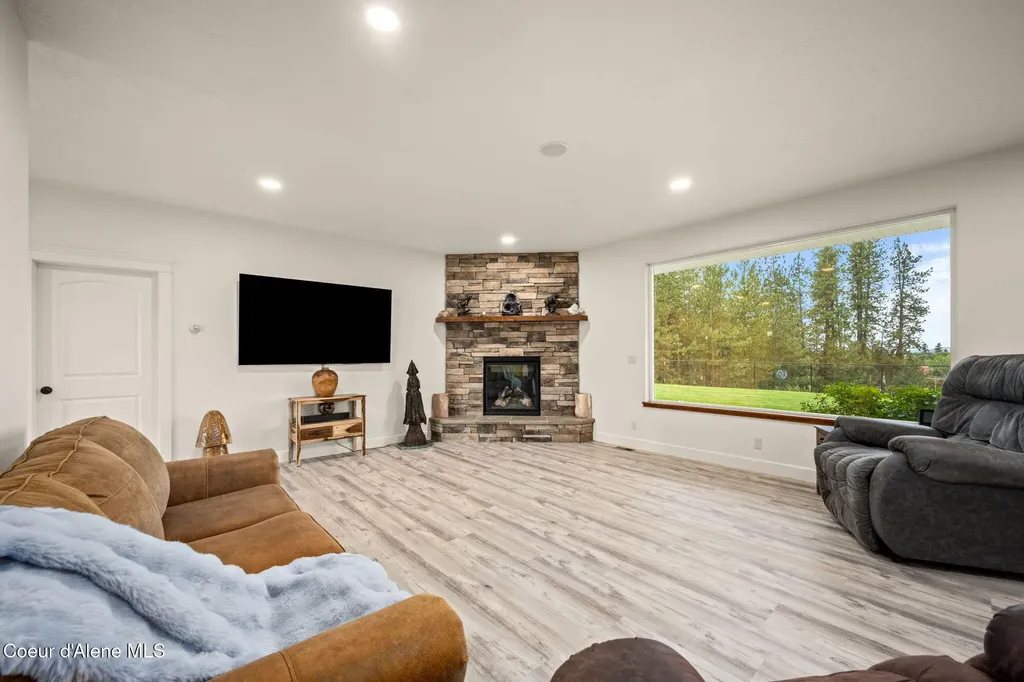 6532 E Poleline Avenue Post Falls ID 83854
