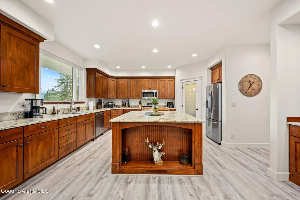 6532 E Poleline Avenue Post Falls ID 83854