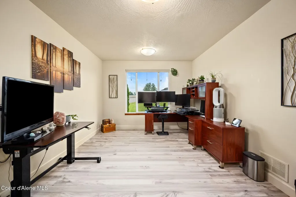 6532 E Poleline Avenue Post Falls ID 83854