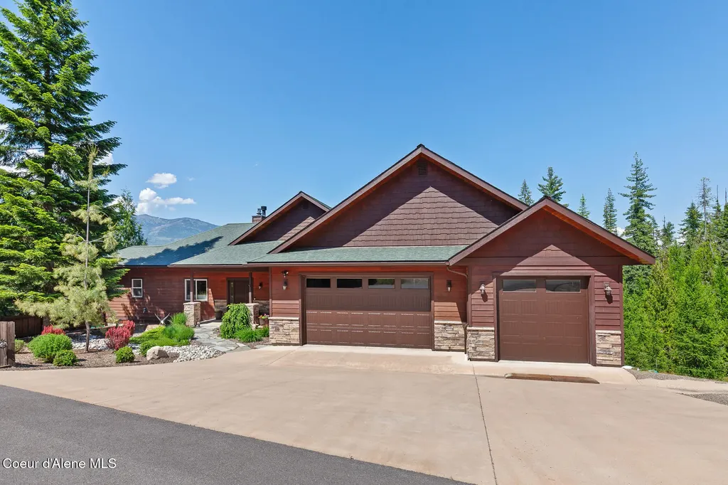 224 Buck Ridge Sagle ID 83860