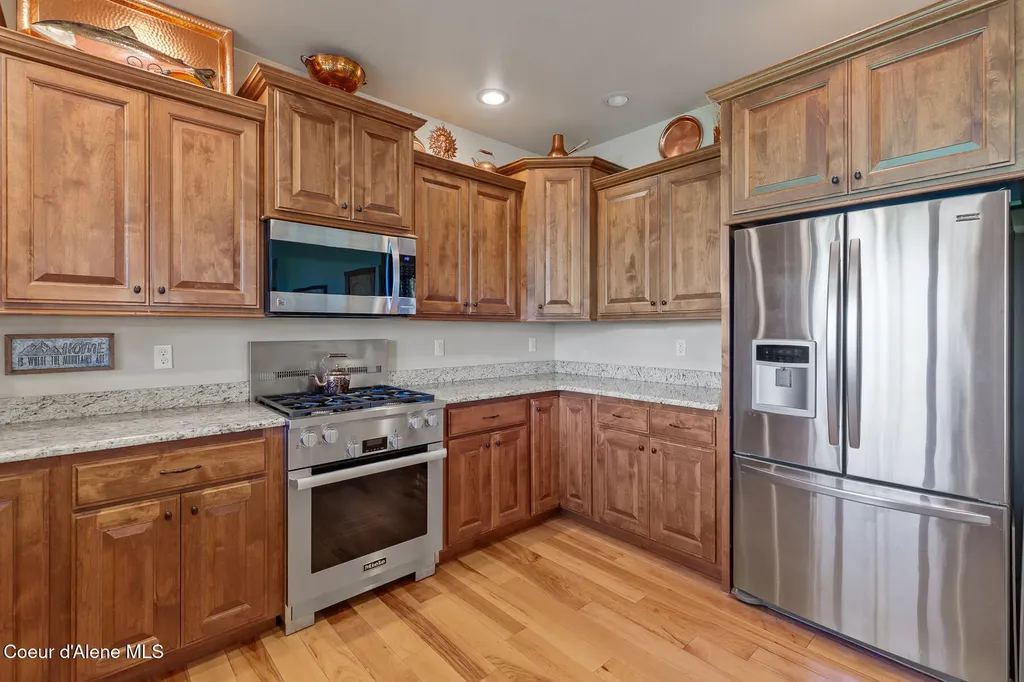 224 Buck Ridge Sagle ID 83860