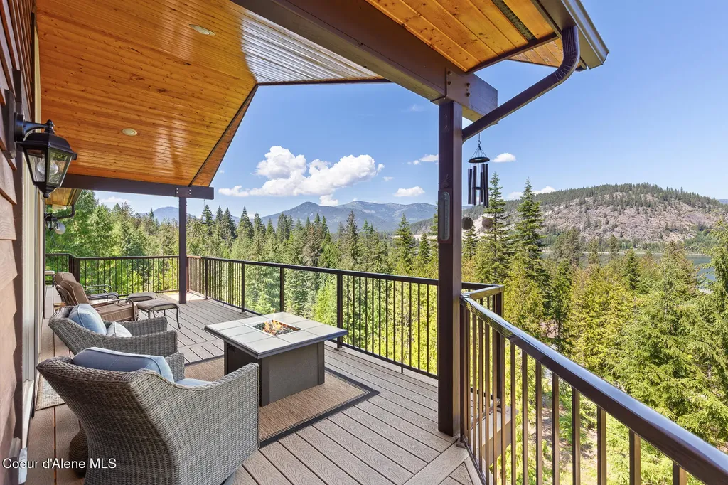 224 Buck Ridge Sagle ID 83860