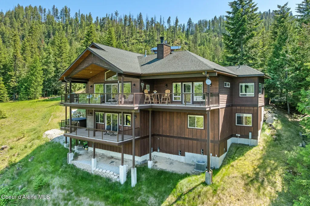 224 Buck Ridge Sagle ID 83860