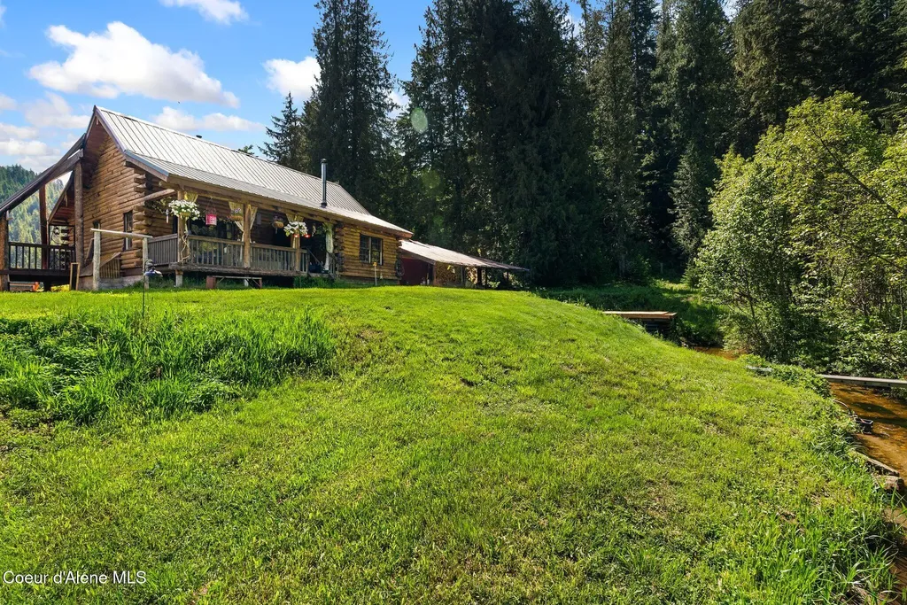 2502 Greenhood Road Priest River ID 83856