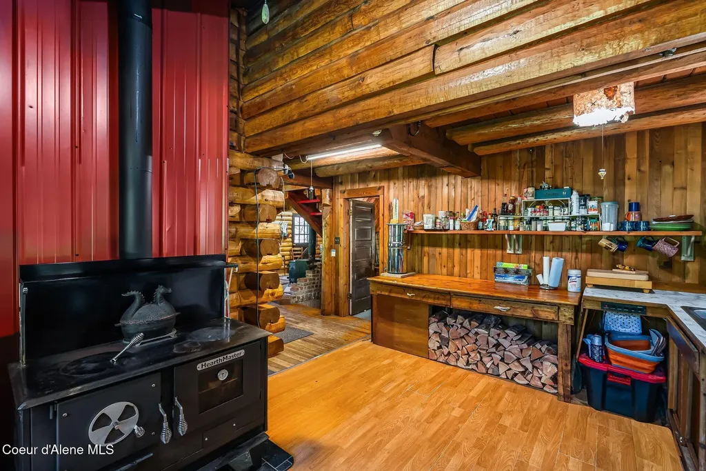 2502 Greenhood Road Priest River ID 83856
