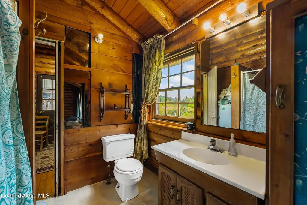 2502 Greenhood Road Priest River ID 83856