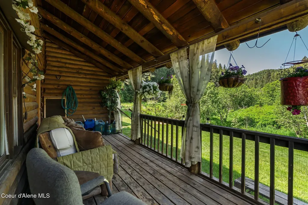 2502 Greenhood Road Priest River ID 83856