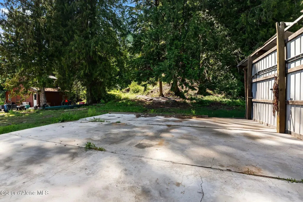2502 Greenhood Road Priest River ID 83856
