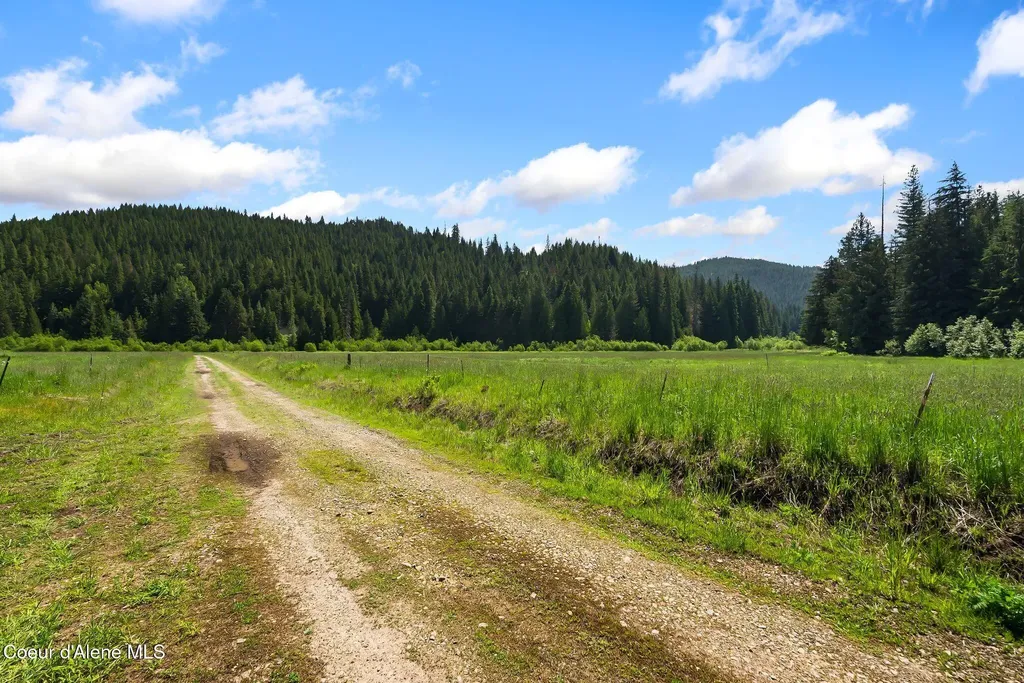 2502 Greenhood Road Priest River ID 83856