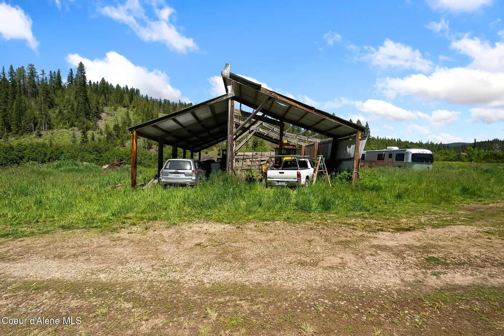 2502 Greenhood Road Priest River ID 83856