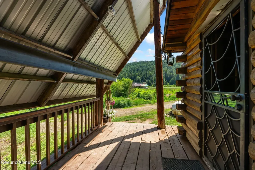 2502 Greenhood Road Priest River ID 83856