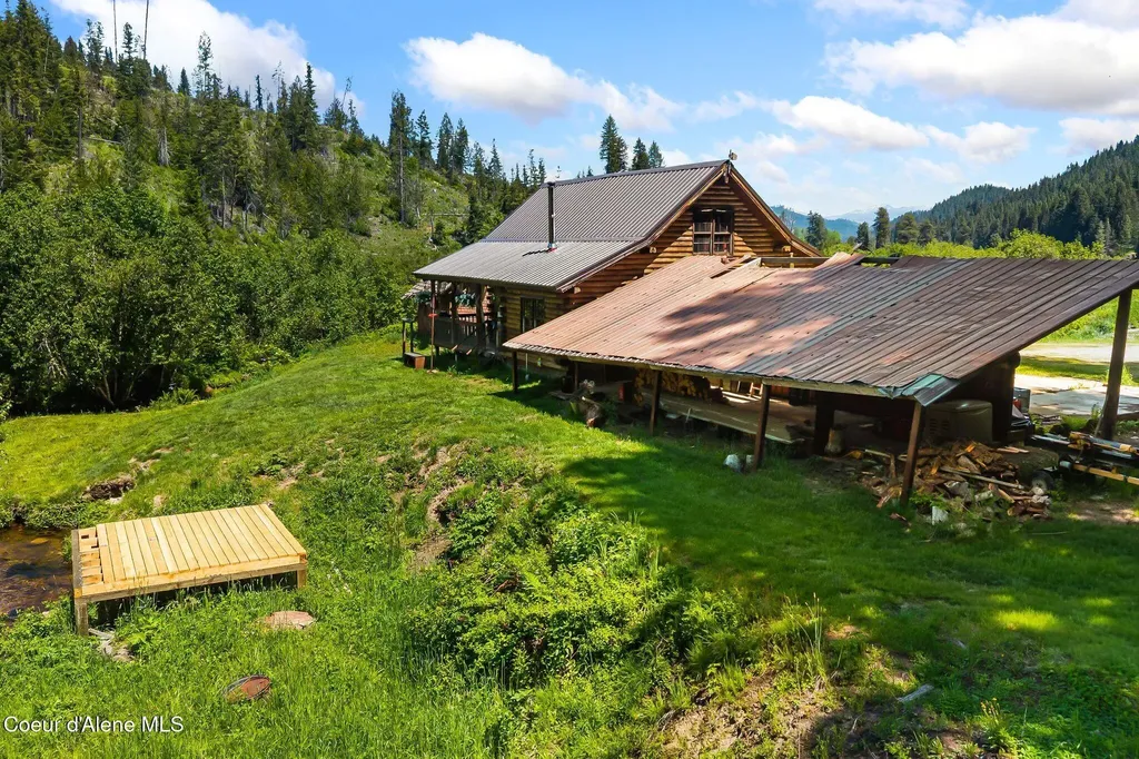 2502 Greenhood Road Priest River ID 83856