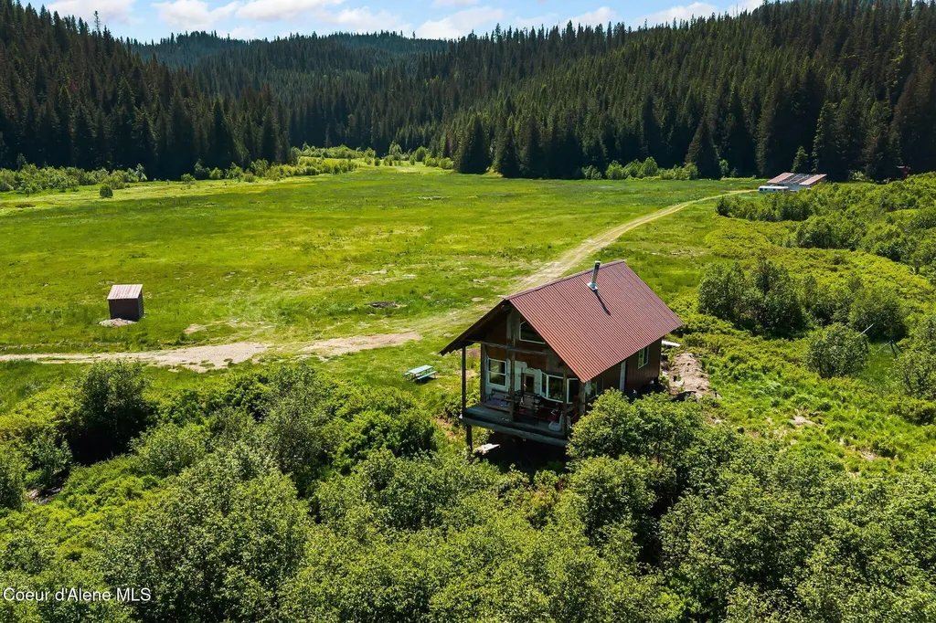 2502 Greenhood Road Priest River ID 83856