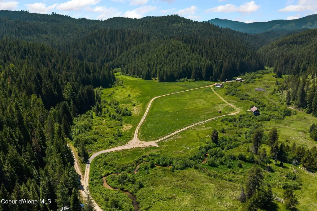 2502 Greenhood Road Priest River ID 83856