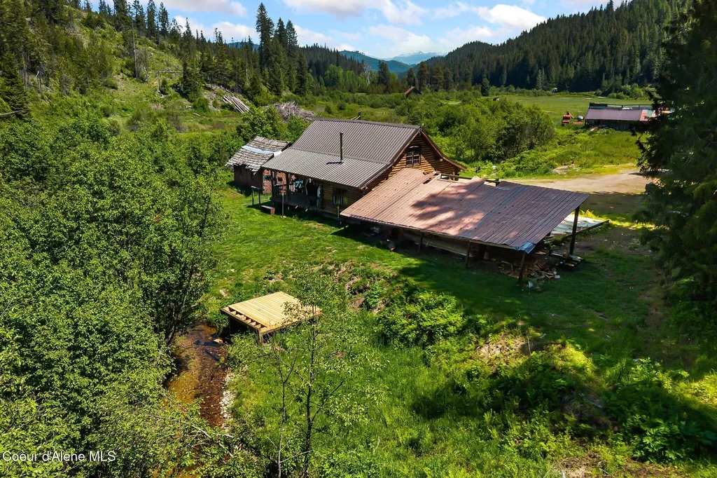 2502 Greenhood Road Priest River ID 83856