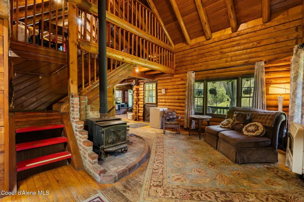 2502 Greenhood Road Priest River ID 83856