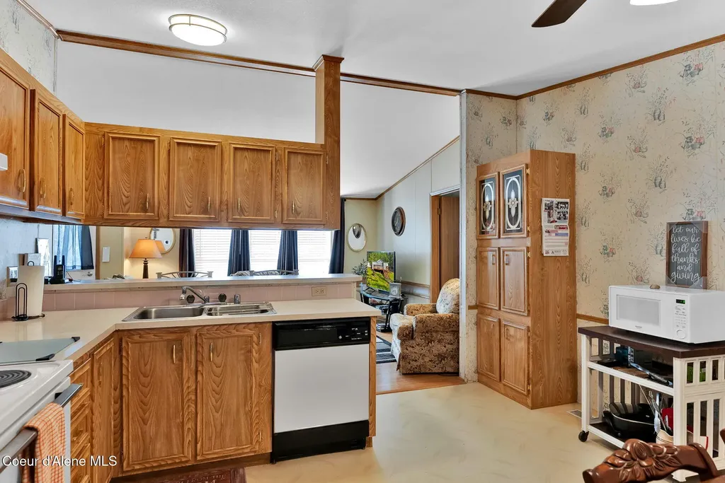 181 Circle Drive Hope ID 83836