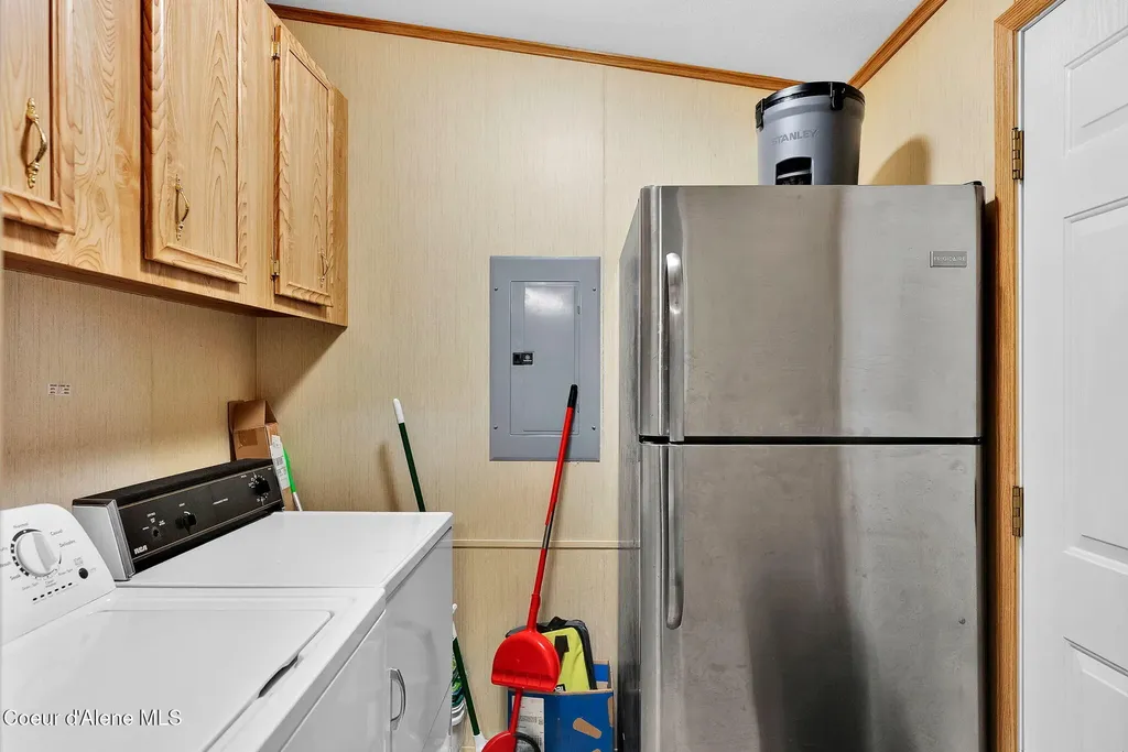 181 Circle Drive Hope ID 83836