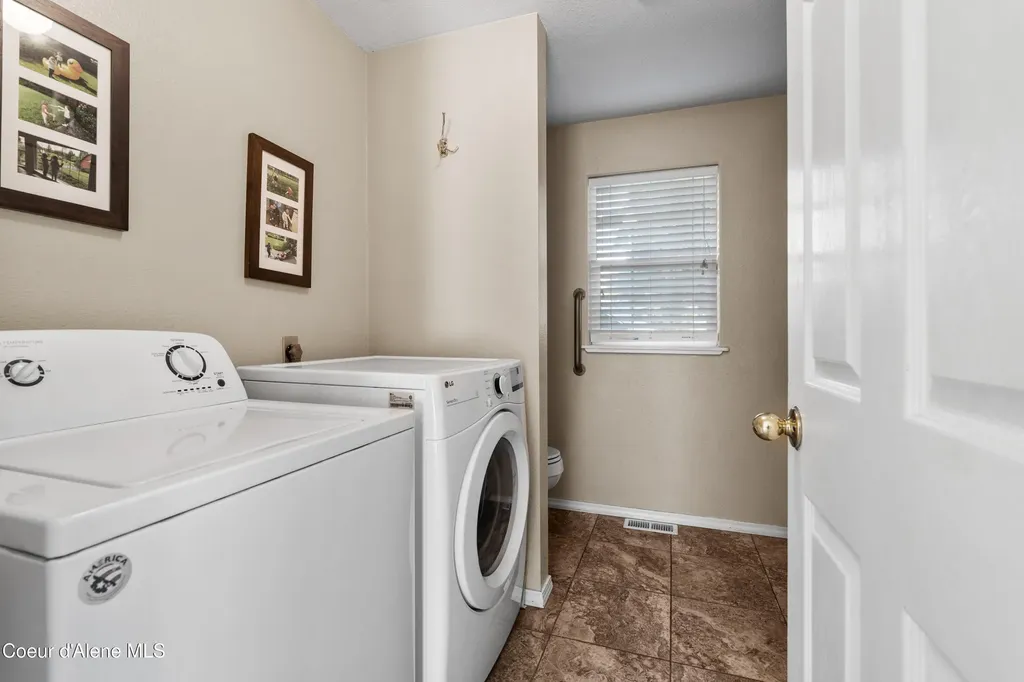 7535 N Mt Carrol Street Dalton Gardens ID 83815