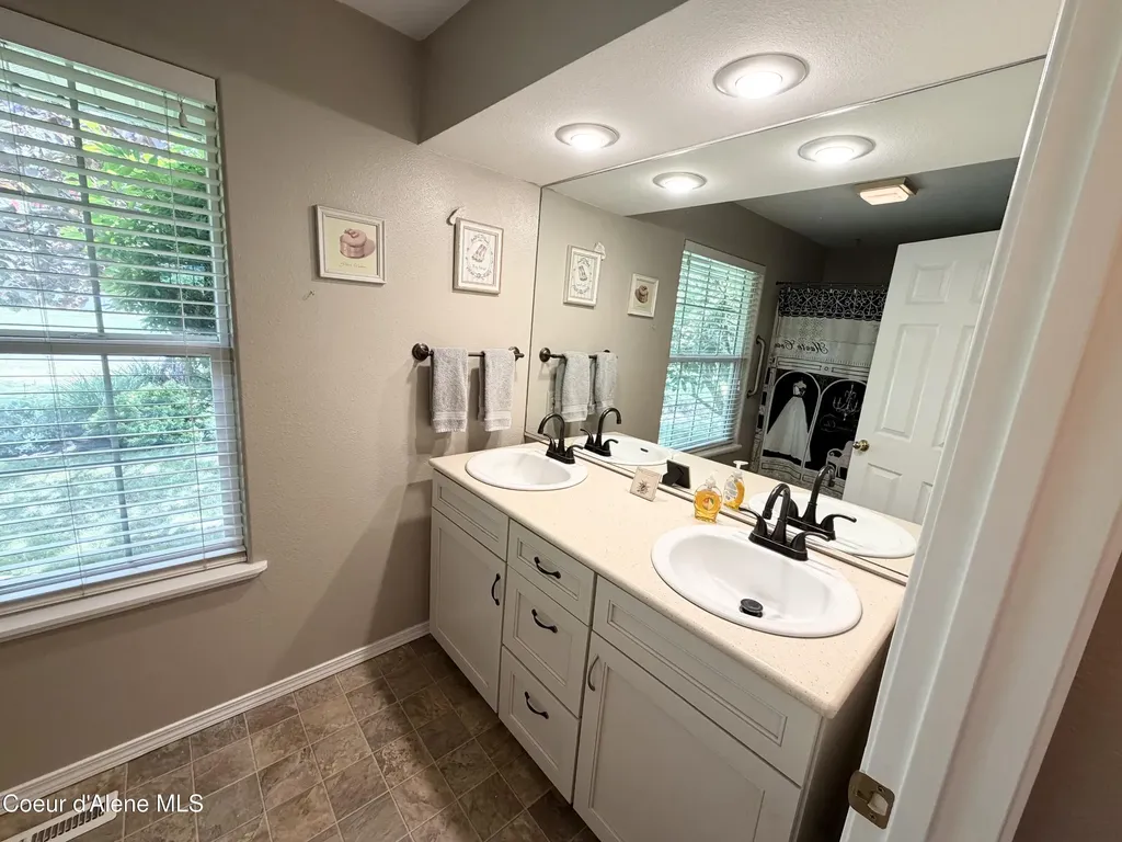 7535 N Mt Carrol Street Dalton Gardens ID 83815