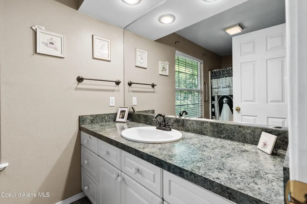 7535 N Mt Carrol Street Dalton Gardens ID 83815