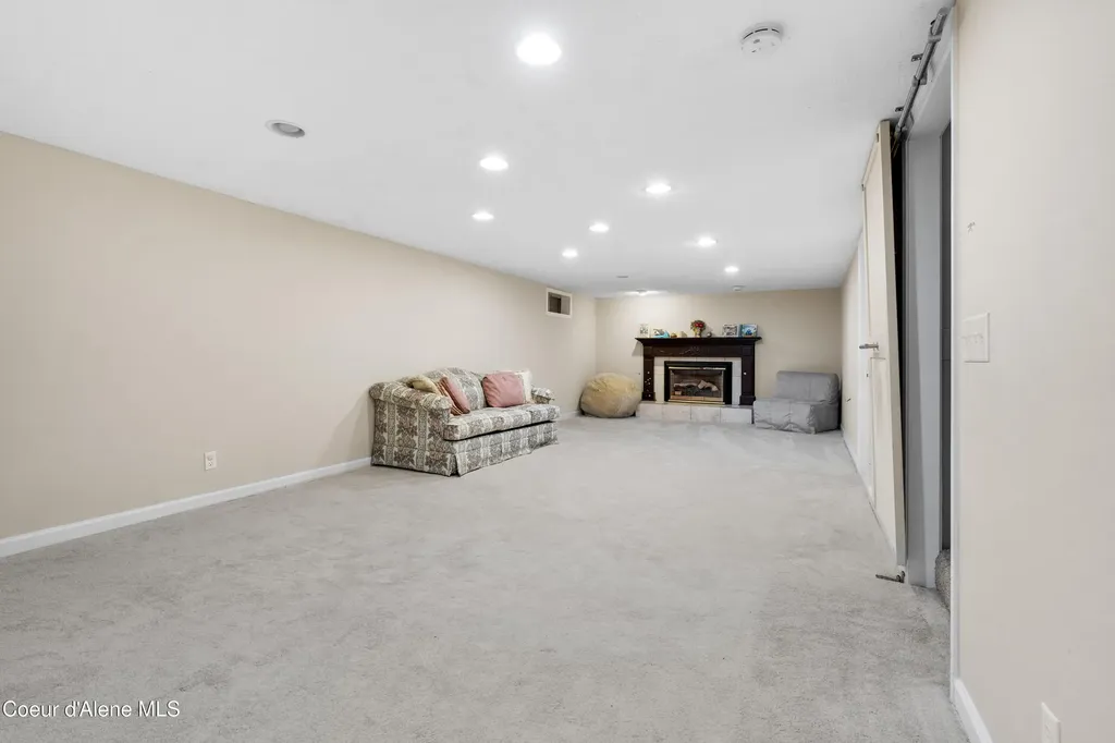 7535 N Mt Carrol Street Dalton Gardens ID 83815