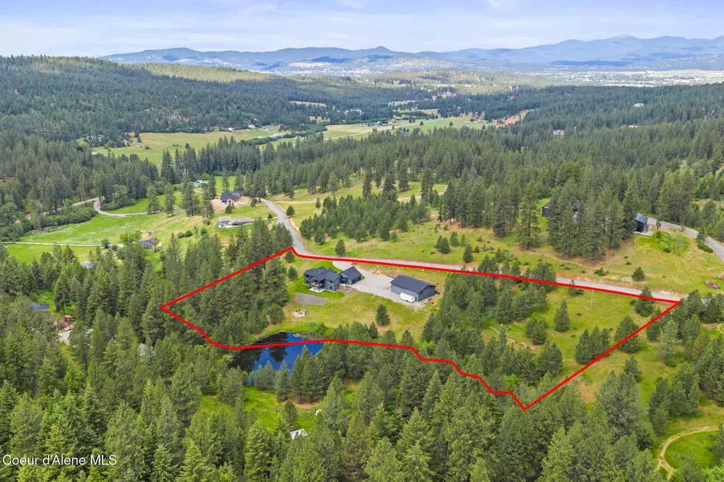 18568 W Heavens Gate Road Post Falls ID 83854