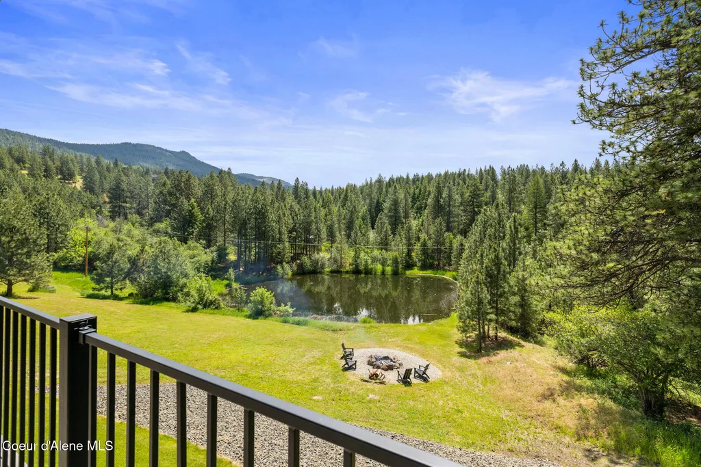 18568 W Heavens Gate Road Post Falls ID 83854